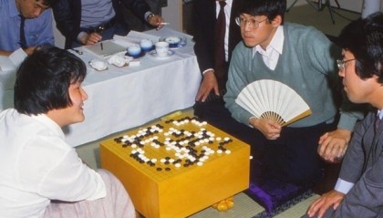 易倍体育官方网站-小林光一厚积薄发，登上名人位——日本围棋百大奠基人077|赵治勋|坂田荣男|加藤正夫|黑棋|头衔_新浪体育_新浪新闻